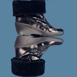 PAJAR WOMENS BLACK WEDGE WATERPROOF, FUR LINED MID CALF SNOW‎ BOOT SIZE 9.5